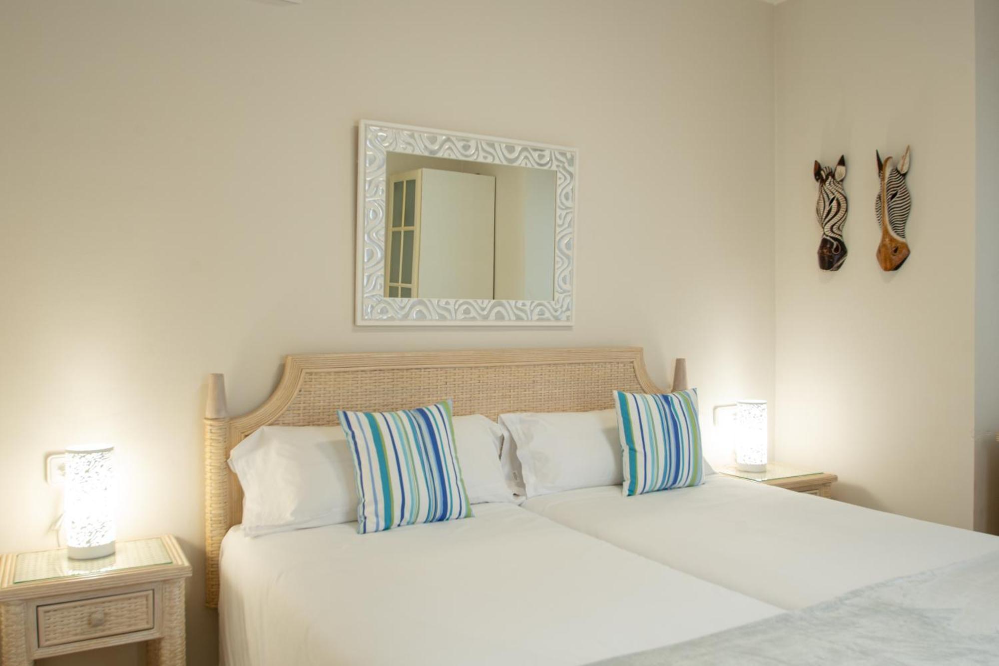 Apartamentos Livvo Coloradamar Πλάγια Μπλάνκα Εξωτερικό φωτογραφία